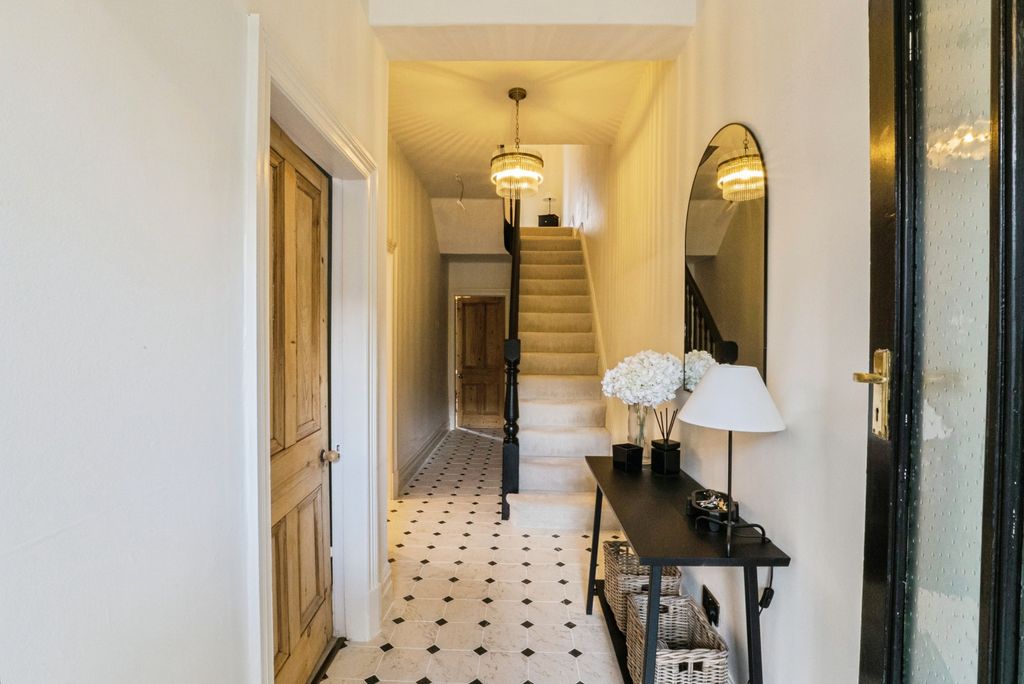 Property photo 3 of 26 Entrance Hallway