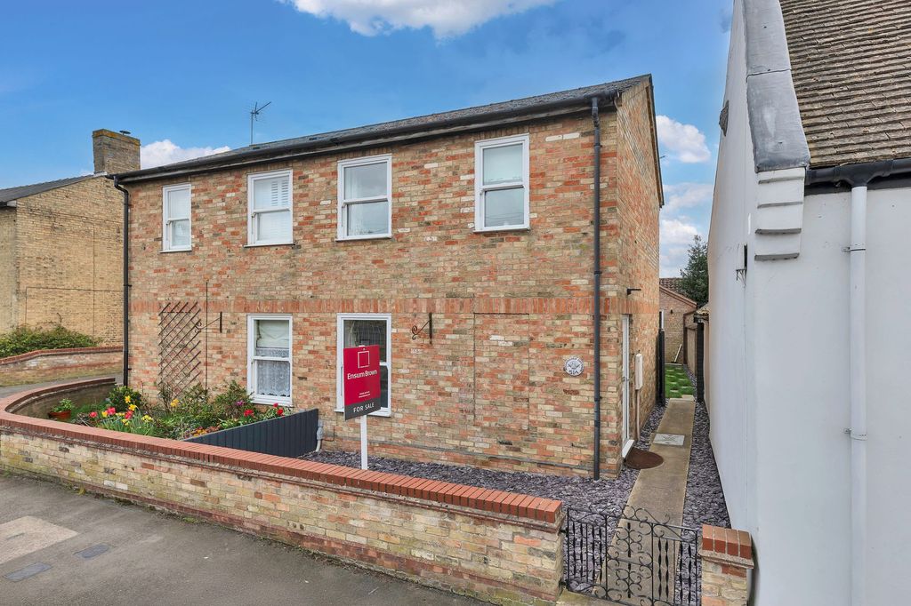 Property photo 1 of 12