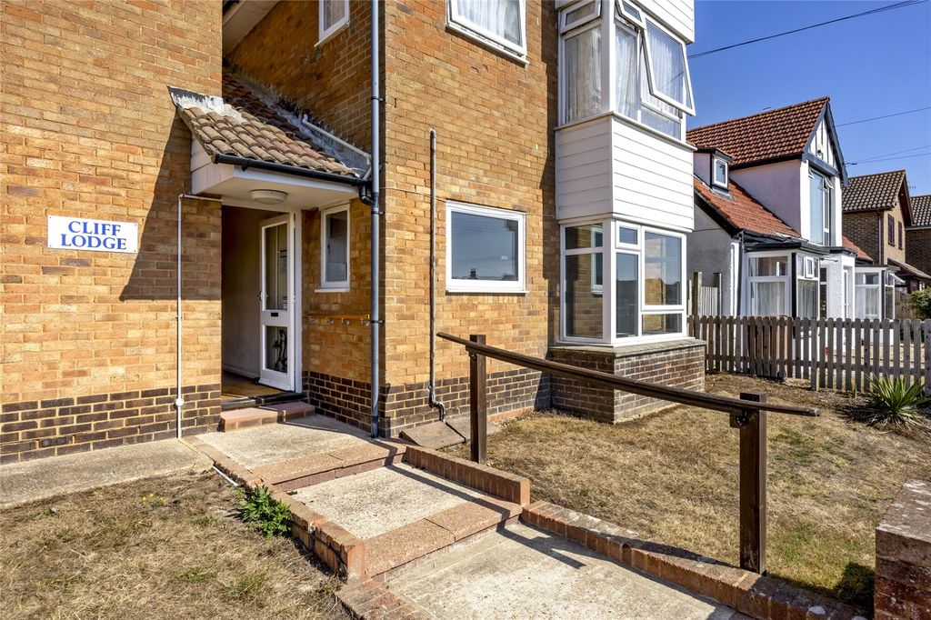 Property photo 2 of 13 Picture No. 18