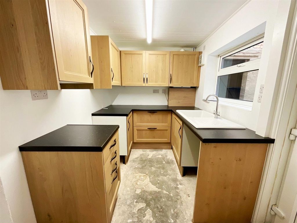 Property photo 3 of 12 3.Jpg