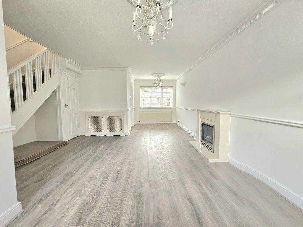 Property photo 2 of 13 Picture No. 24