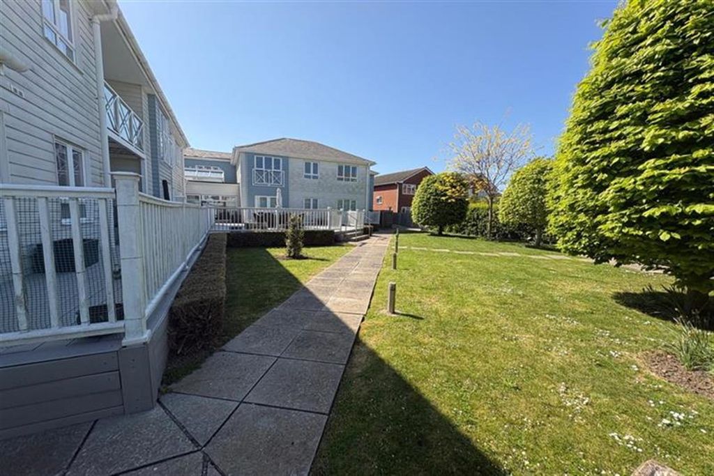 Property photo 1 of 10 (Main)