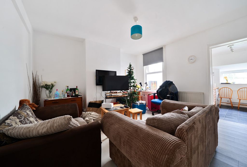 Property photo 2 of 13 Sitting Room