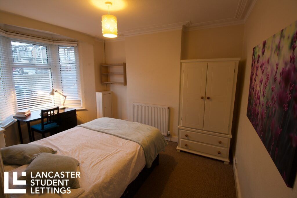 Property photo 3 of 5 Property Photo