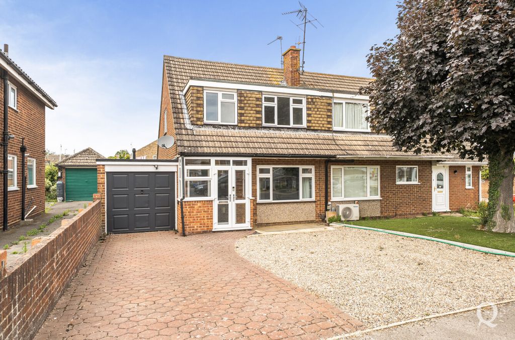 Property photo 1 of 25 c9F5E003-18c5-450...