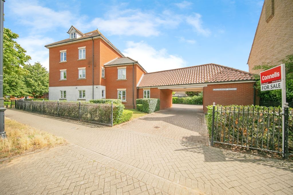 Property photo 1 of 11