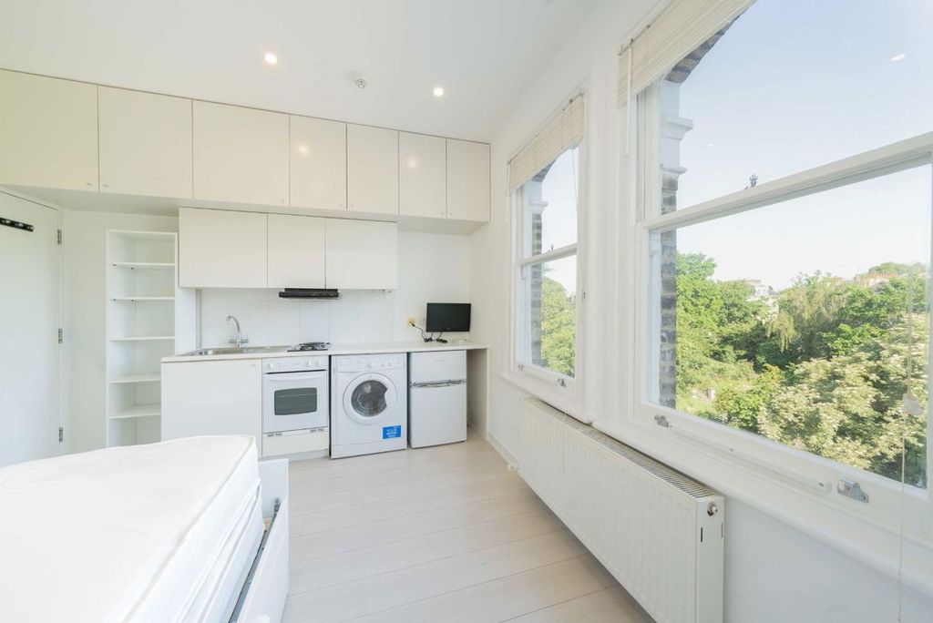 Property photo 2 of 4
