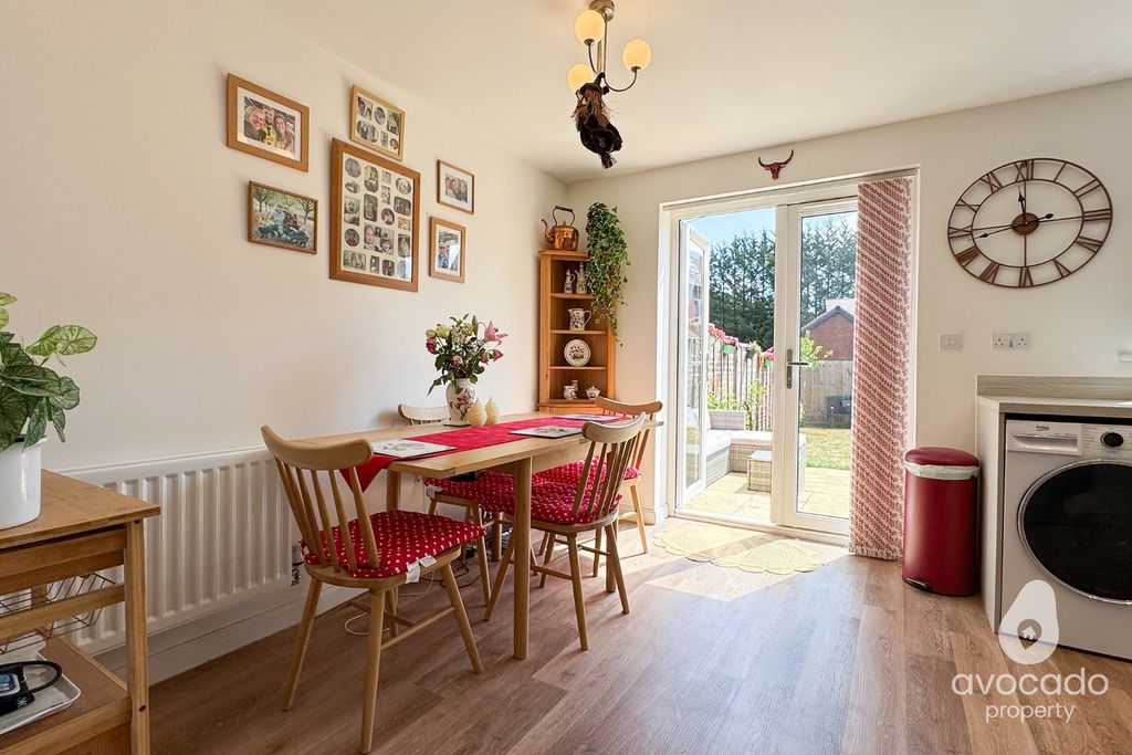 Property photo 3 of 16 4364195