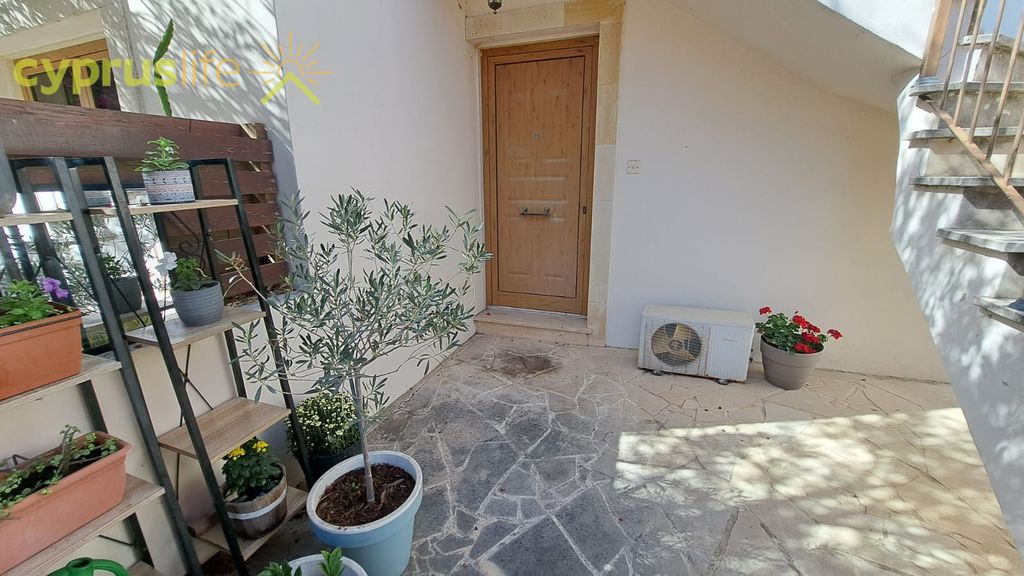 Property photo 1 of 25