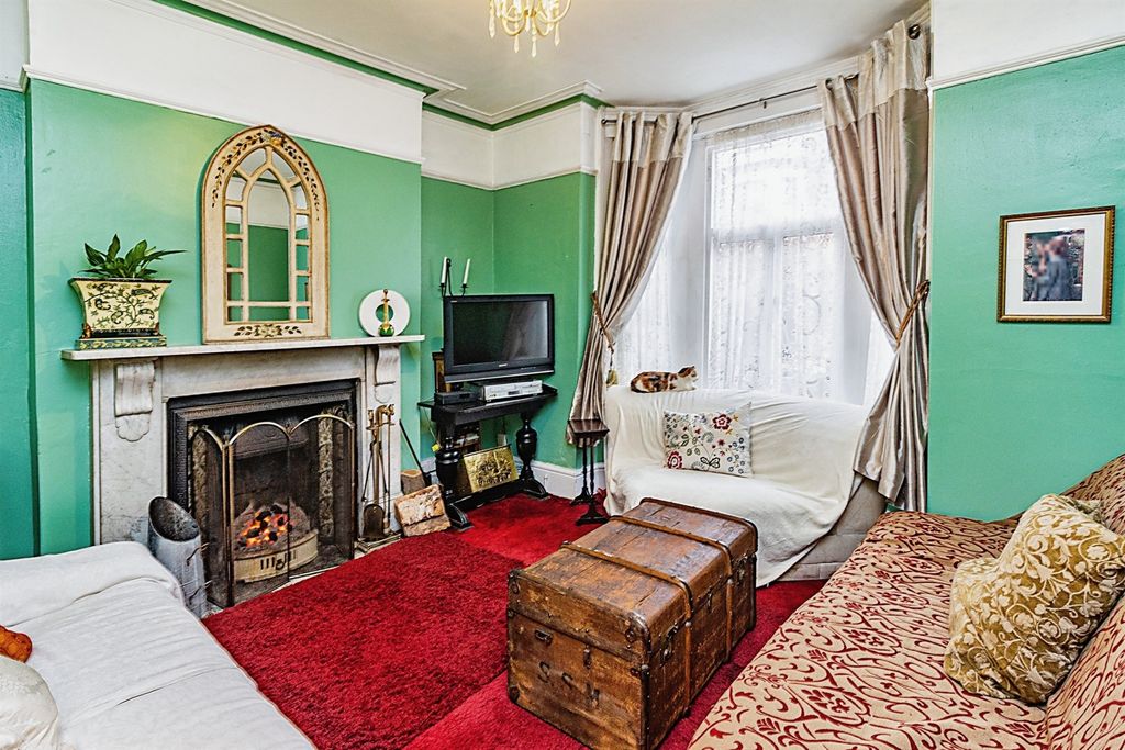 Property photo 3 of 15