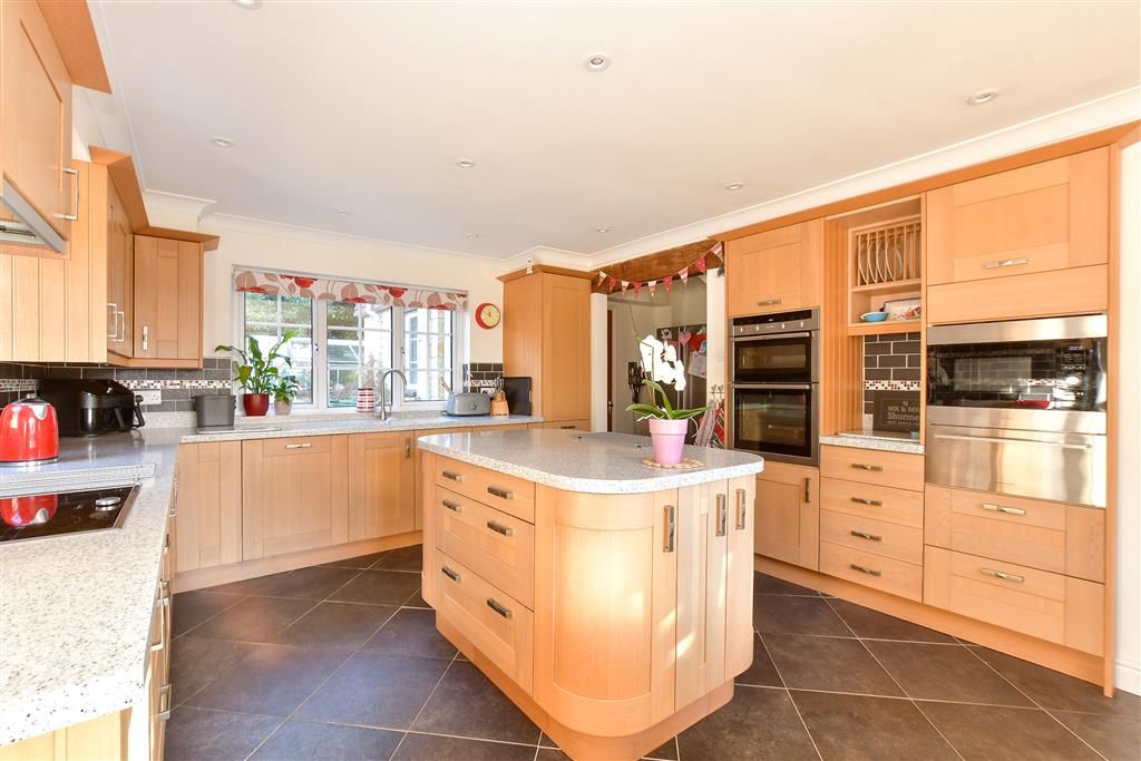 Property photo 2 of 18 Kitchen/ Breakfast Room