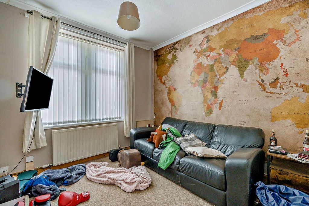 Property photo 3 of 14