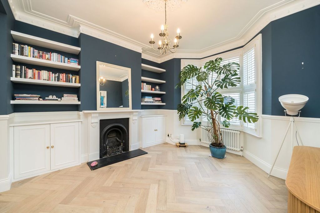 Property photo 2 of 14