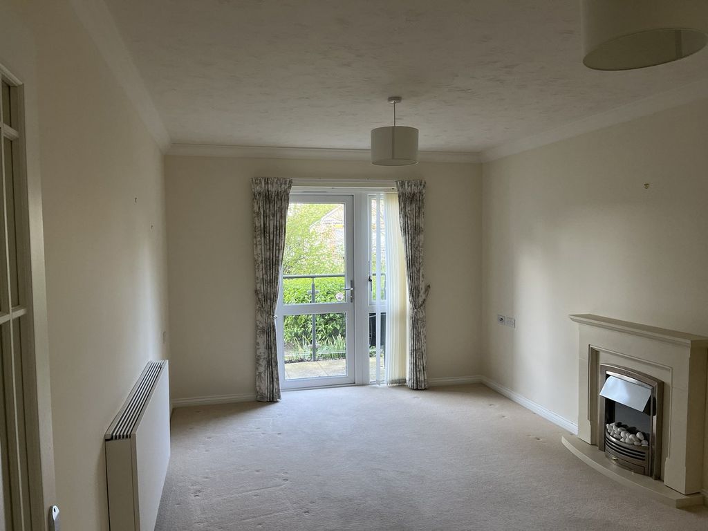 Property photo 2 of 11
