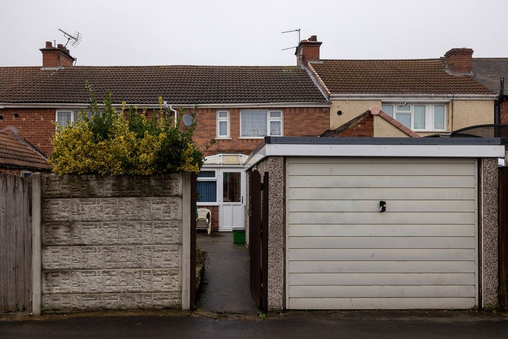 Property photo 3 of 3