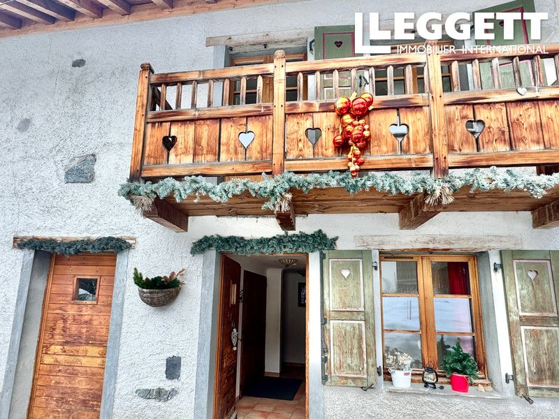 Property photo 2 of 10