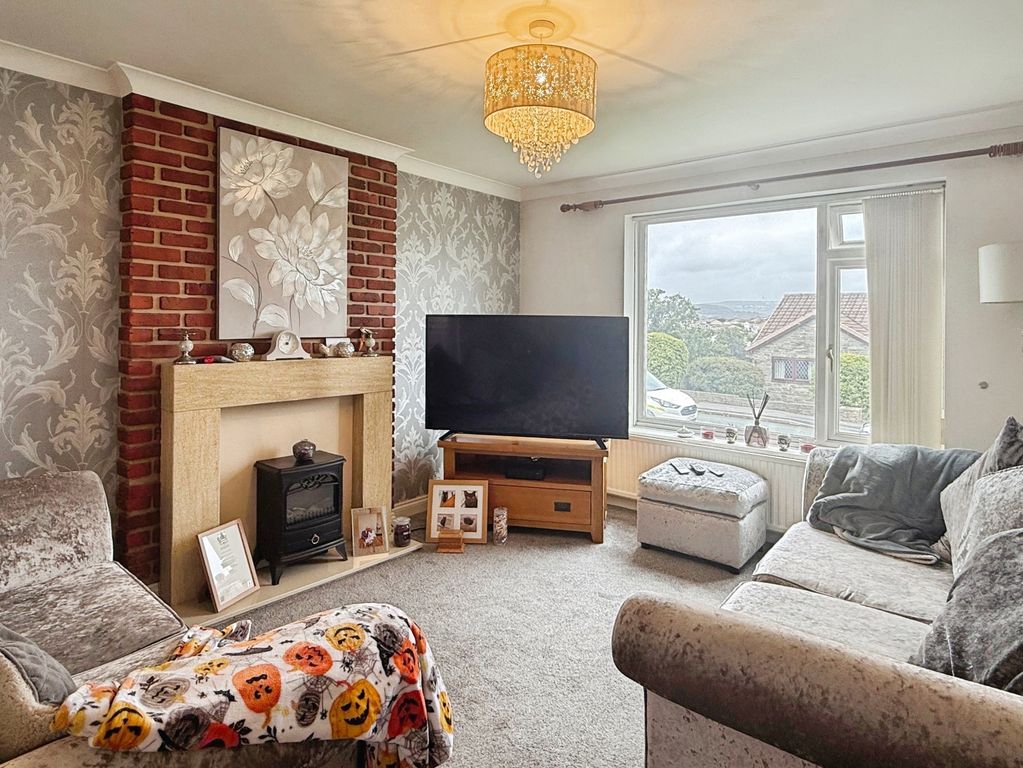 Property photo 2 of 12 2 - Lounge