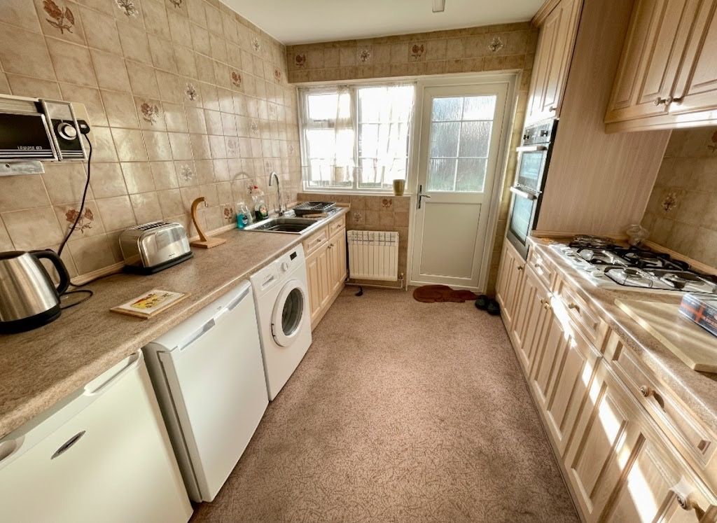 Property photo 3 of 11 4752323