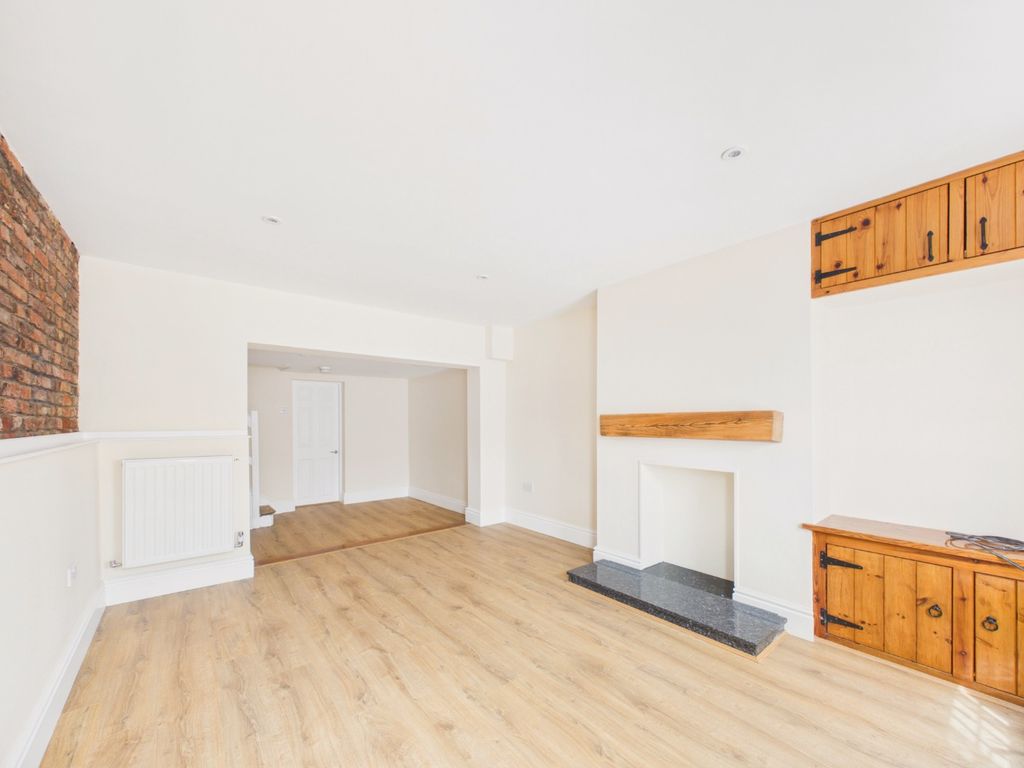 Property photo 2 of 13 5246904