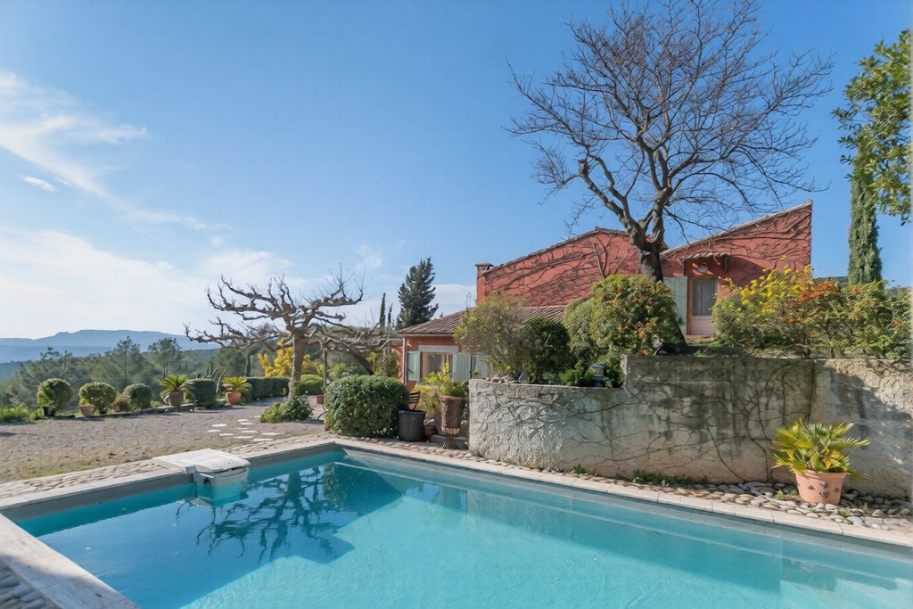 Property photo 1 of 32