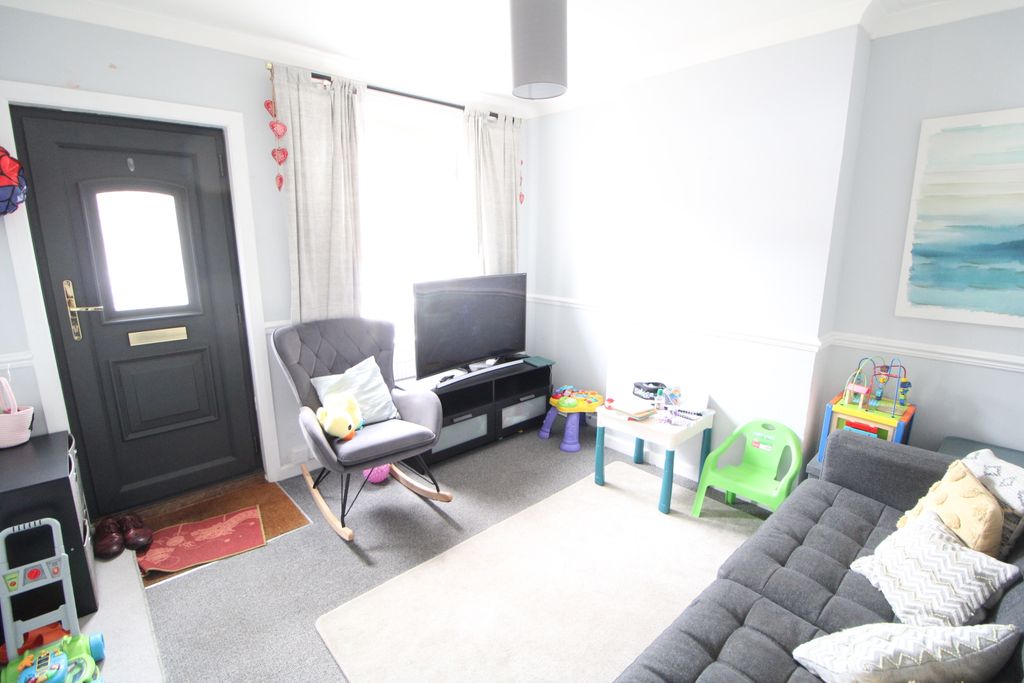 Property photo 2 of 17 Img_9057