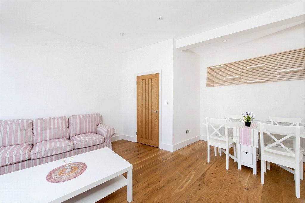Property photo 2 of 14 Picture No. 04