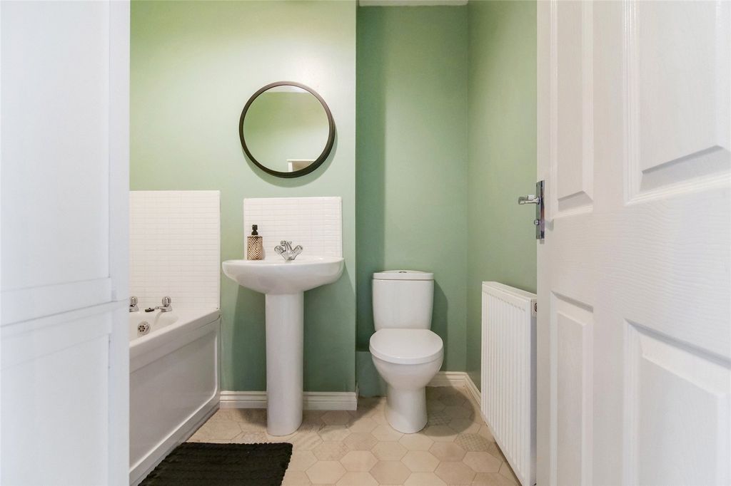 Additional image 11 of 4 bed terraced house for saleInchgreen Gardens, Greenock, Inverclyde PA15