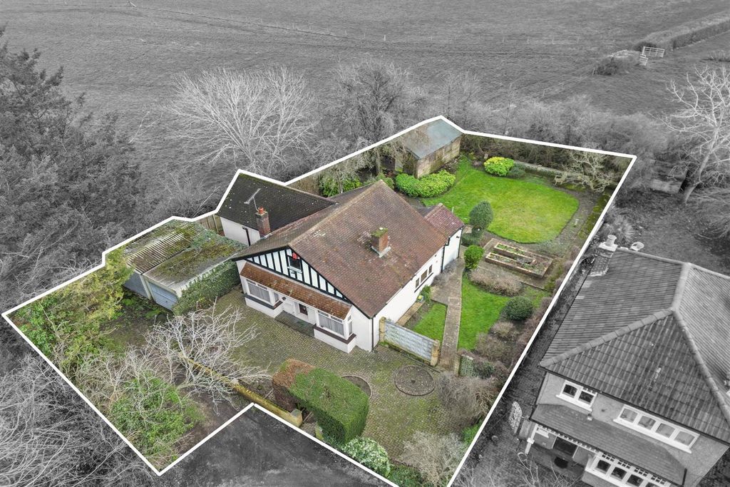 Property photo 3 of 32