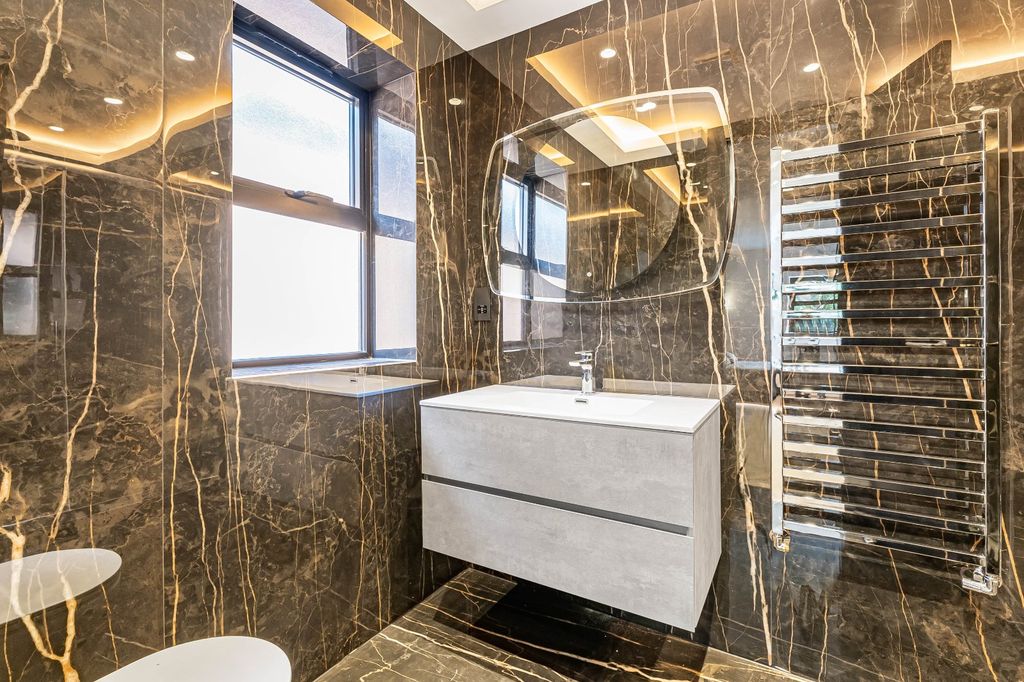 Additional image 29 of 5 bed detached house for salePipers Green Lane, Edgware HA8