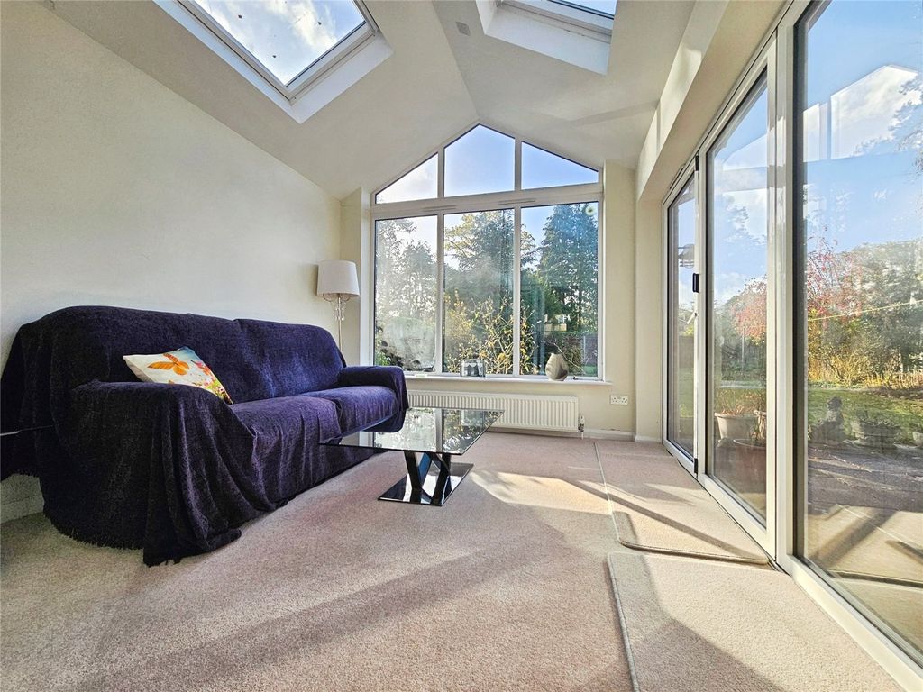 Property photo 2 of 22 Sun Lounge