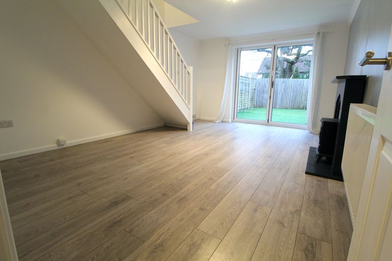 Property photo 3 of 8 Lounge/Diner