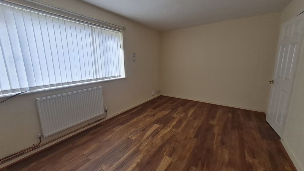 Property photo 3 of 12 Image