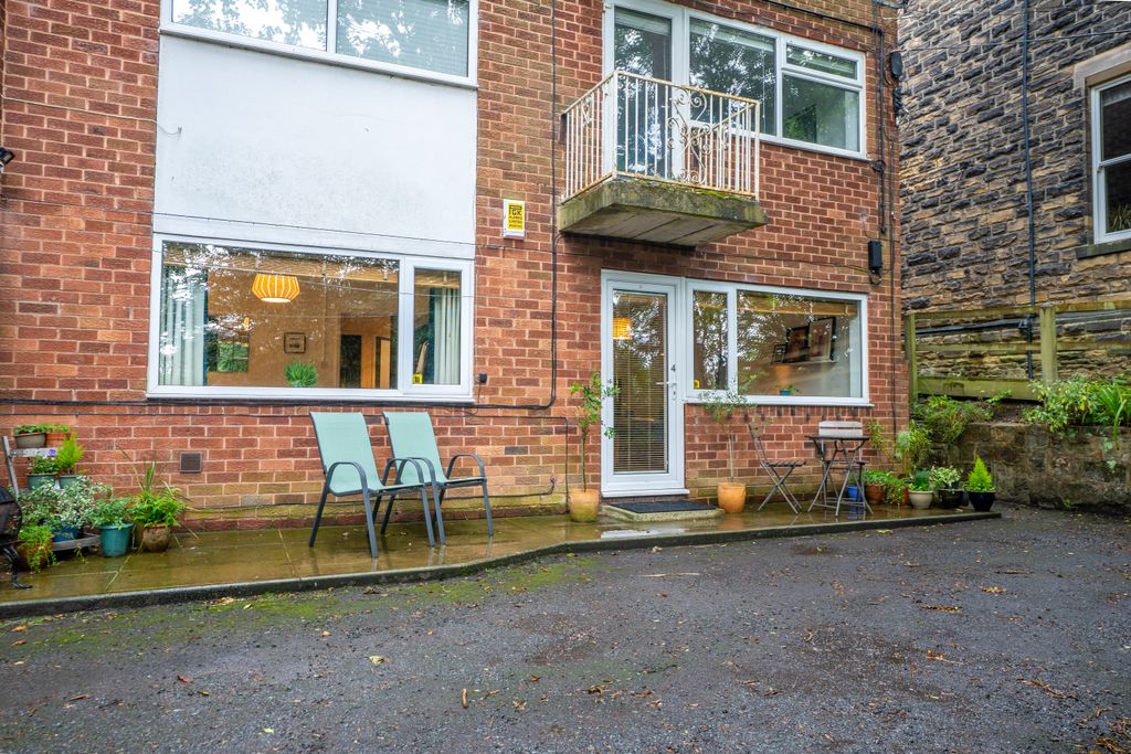 Property photo 1 of 19 Outside