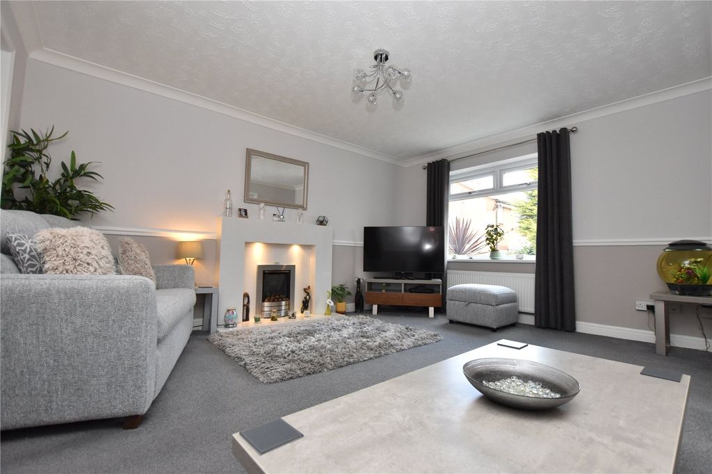 Property photo 3 of 24 Picture No. 15