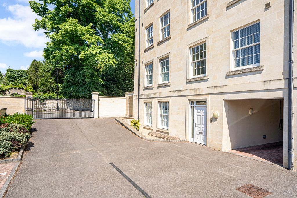 Additional image 18 of 3 bed flat for saleHenrietta Road, Bath, Somerset BA2