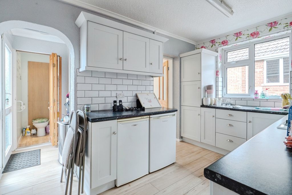 Property photo 3 of 18 Photo