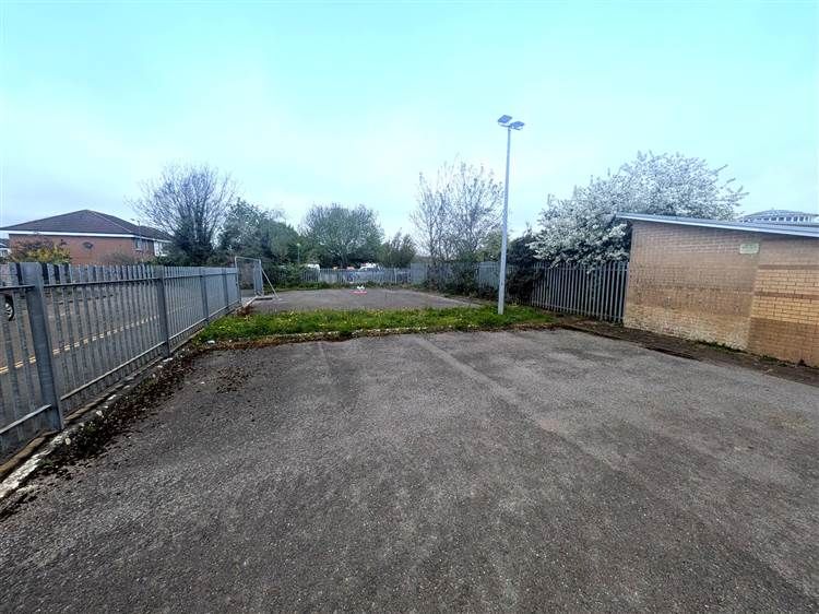 Property photo 2 of 3