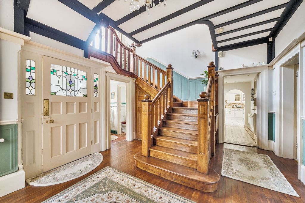 Property photo 2 of 45