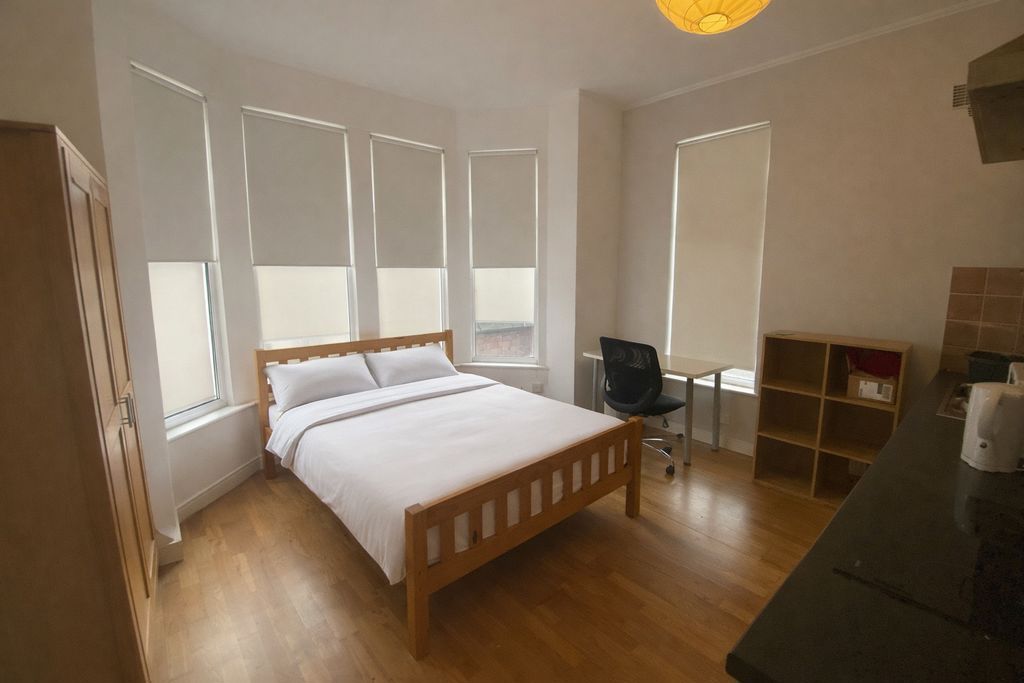 Property photo 1 of 6 Photo 6