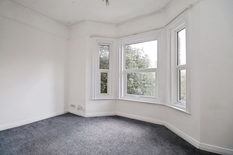 Property photo 2 of 7 Photo 5