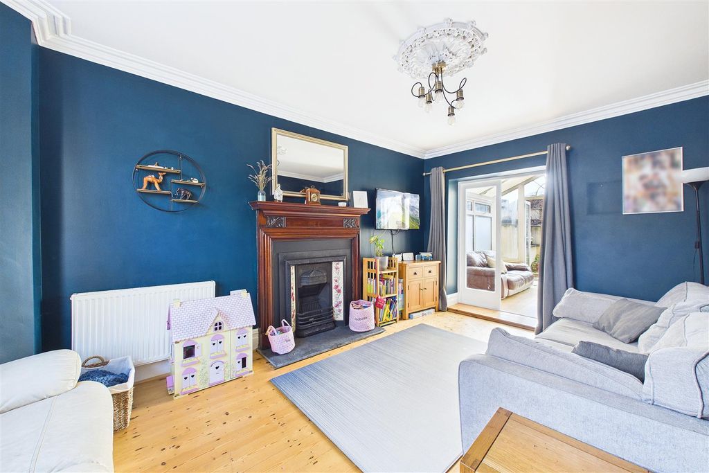 Property photo 3 of 22