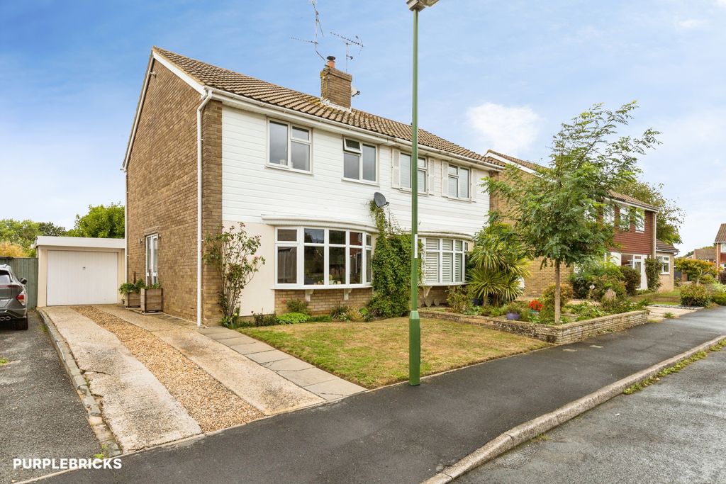 Property photo 2 of 42
