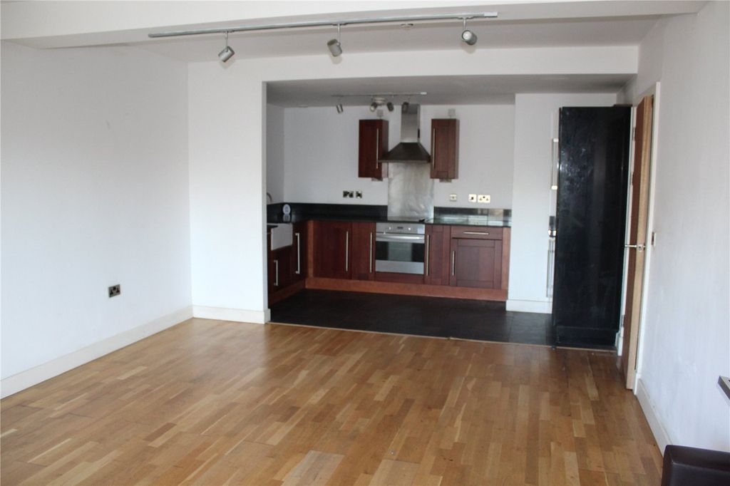 Property photo 3 of 14 Picture No. 05