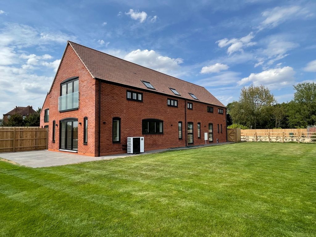 Property photo 1 of 27