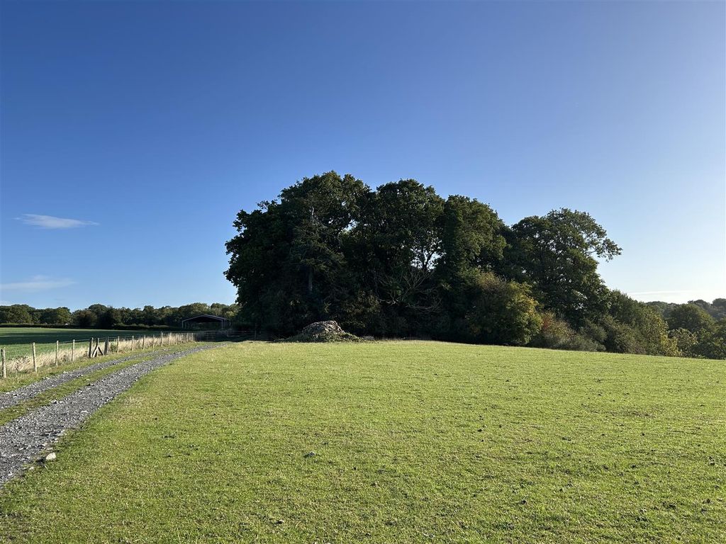 Property photo 3 of 12 Romers