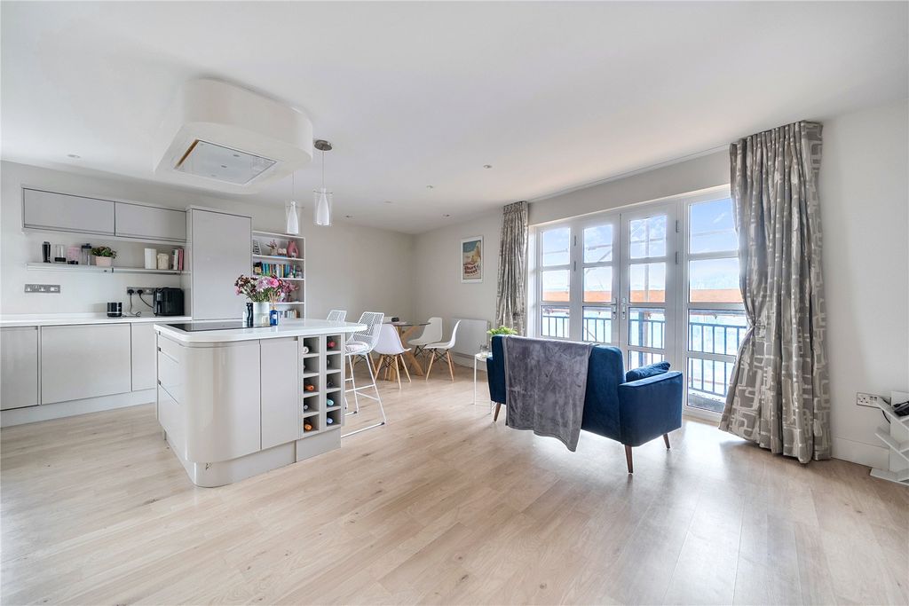 Property photo 3 of 11 Living Area