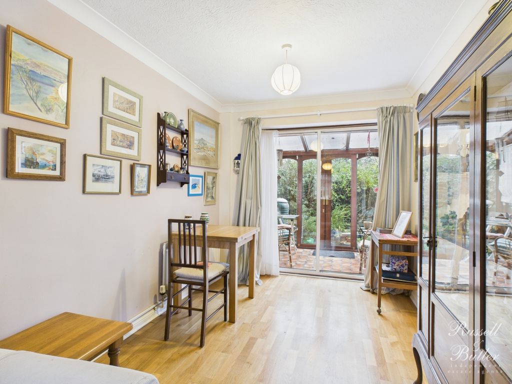 Property photo 3 of 11 Cam01995G0-Pr0399-Still002