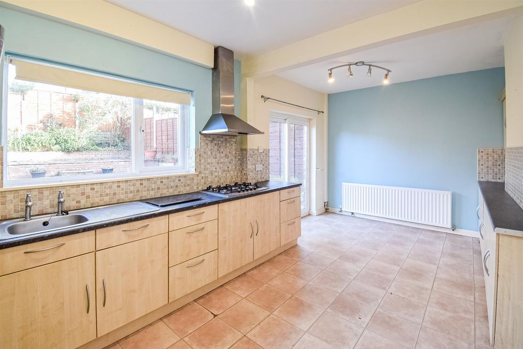 Property photo 2 of 14