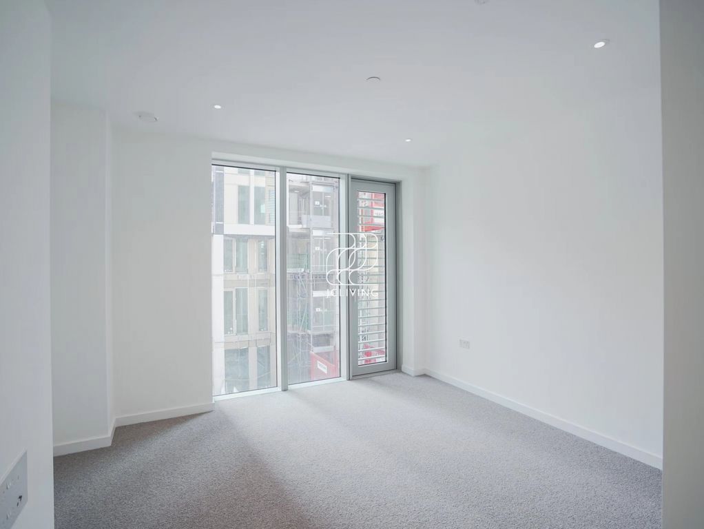 Property photo 1 of 10 Jacquard Point,5 Tapestry Way,London,E1 2Fq