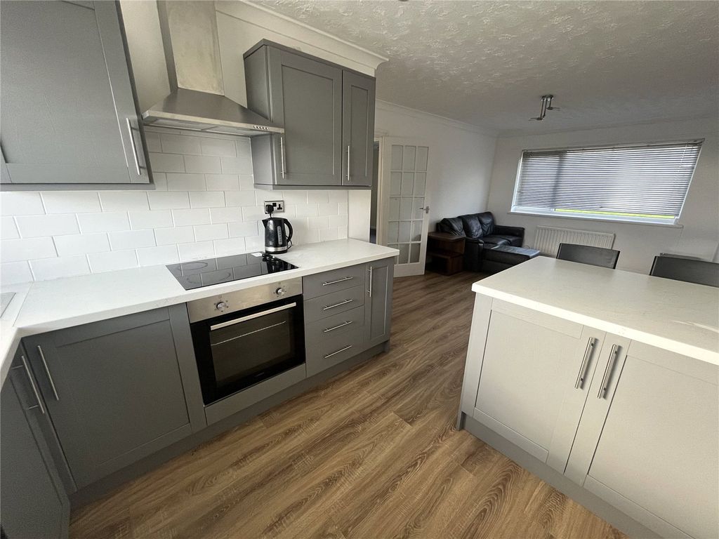 Property photo 2 of 9 Picture No. 08